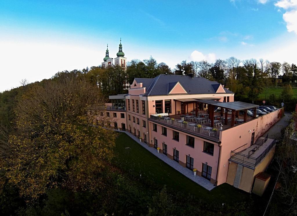 Hotel Cvilin 크르노프 외부 사진