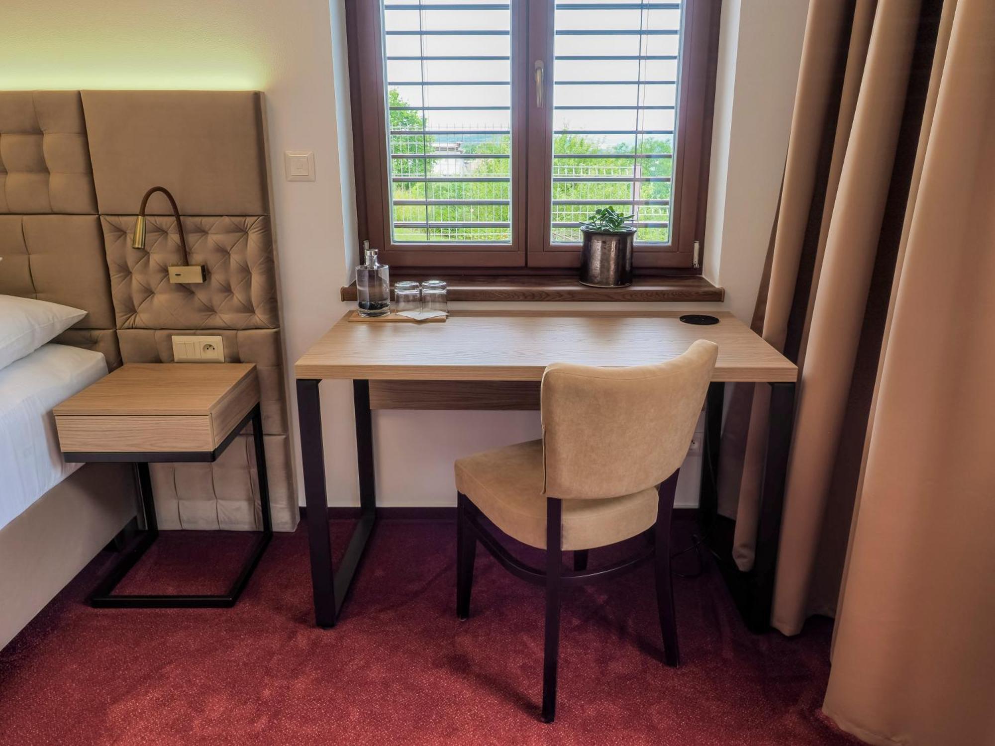 Hotel Cvilin 크르노프 외부 사진