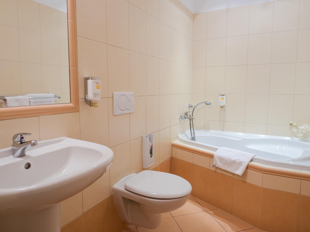 Hotel Cvilin 크르노프 외부 사진