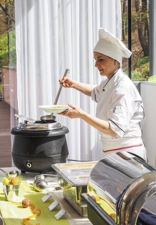 Hotel Cvilin 크르노프 외부 사진