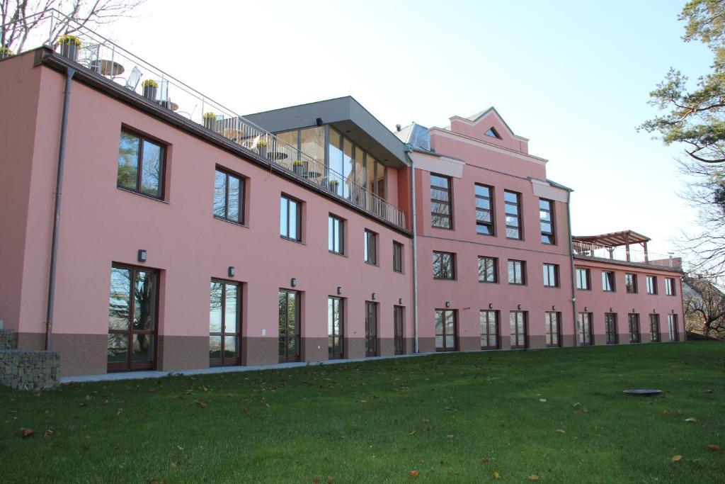 Hotel Cvilin 크르노프 외부 사진